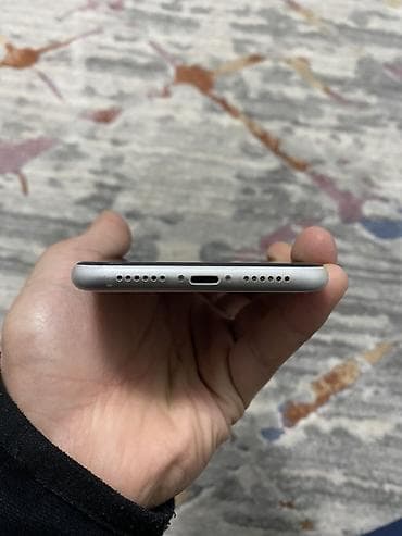 IPhone 11, Б/у, 128 ГБ, Белый, 77 % — 4