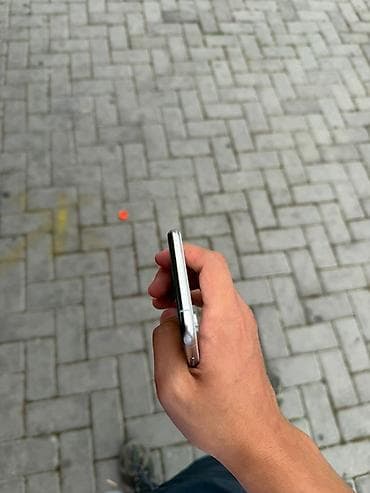 iphone 7s plus: IPhone Xs, Б/у, 64 ГБ, Серебристый, Чехол, 77 % — 1