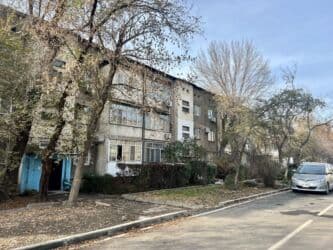 2 комнаты собственник: 1 комната, 40 м², 105 серия, 1 этаж, Старый ремонт — 1