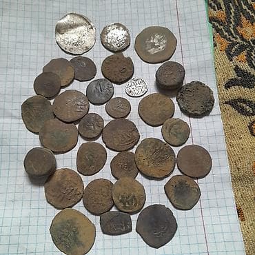 скупка старых монет: Набор старинных монет (ориентировочно восточные/исламские чеканы — 1