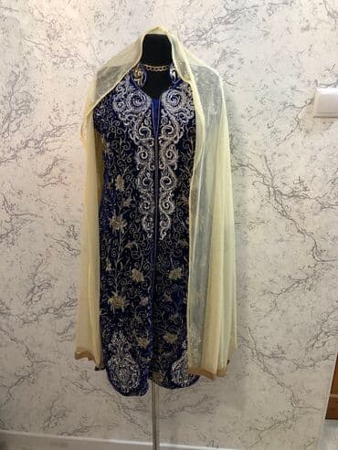 прокат карнавальных костюмов в бишкеке бишкек: Вечернее платье, Длинная модель, С рукавами, Стразы, XS, S, M — 17