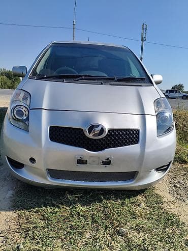 Toyota Vitz: 2007 г., 1.3 л, Автомат, Бензин, Хэтчбэк