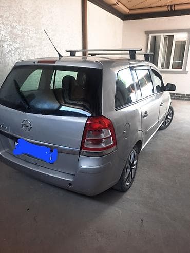 thindiag 2: Opel Zafira: 2010 г., 1.8 л, Механика, Бензин, Минивэн — 2