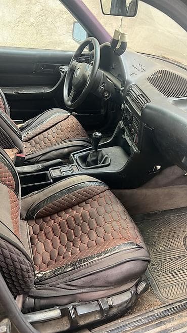 срочный: BMW 5 series: 1990 г., 2.5 л, Механика, Бензин, Седан — 2