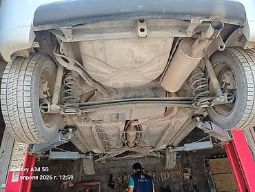авто материал: Toyota Ist: 2002 г., 1.5 л, Автомат, Бензин, Хэтчбэк — 3
