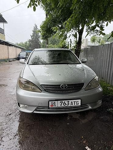 650: Toyota Camry: 2004 г., Газ — 3