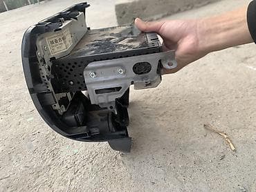 Другие аксессуары: Штатная магнитола с передней панелью и блоком управления климатом для — 3