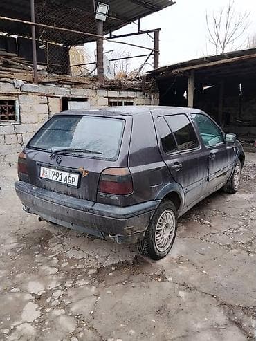 Volkswagen Golf: 1992 г., 2 л, Ручные, Бензин, Хэтчбэк — 3