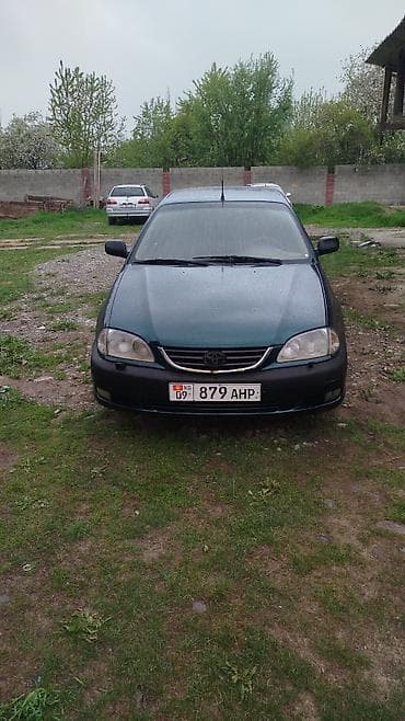 Toyota Avensis: 2001 г., 1.8 л, Ручные, Бензин, Седан
