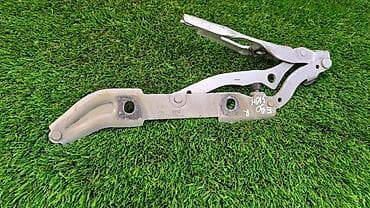 bmw e36: Петля крышки багажника R Е90 7 060 628 Год 2006 В отличном — 3