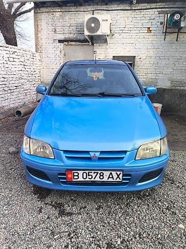 Mitsubishi Space Star: 2000 г., 1.3 л, Механика, Бензин, Хэтчбэк