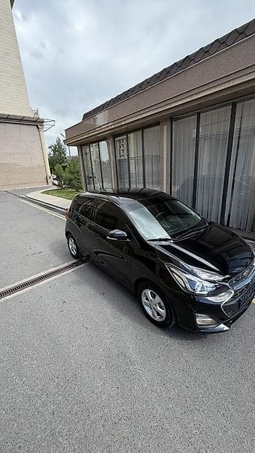 спри: Chevrolet Spark: 2019 г., 1 л, Автомат, Бензин, Хэтчбэк — 5