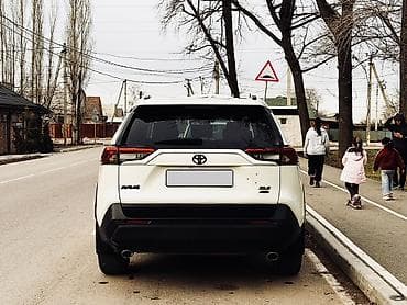 rexton 2020: Toyota RAV4: 2021 г., 2.5 л, Автомат, Бензин, Кроссовер — 2