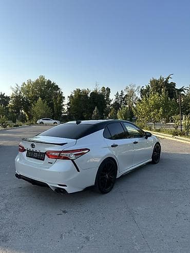 360: Toyota Camry: 2018 г., Автомат, Бензин, Седан — 2