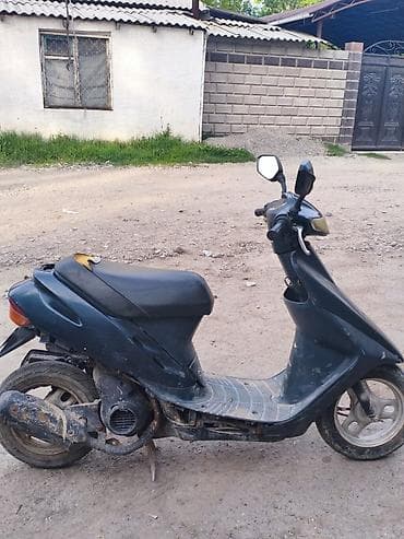 мопед китаец: Тип скутера Honda, 50 куб. см, Бензин — 2