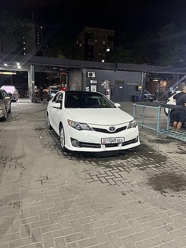 corolla 2016: Toyota Camry: 2013 г., 2.5 л, Автомат, Гибрид, Седан — 2