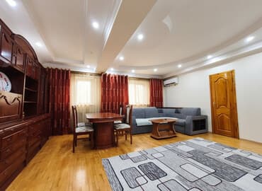 суточные квартиры бишкек цум: 3 комнаты, Душевая кабина, Постельное белье, Кондиционер — 1