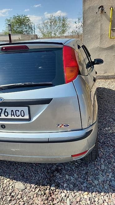 фит 2000: Ford Focus: 1998 г., 1.8 л, Механика, Бензин, Хэтчбэк — 6