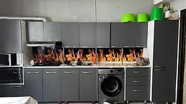 московская молодая гвардия: Срочно продаю Дом, участок 7 сот. Токмок ул Молодежная, сахзавод — 5