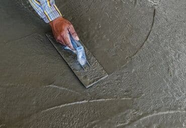 дом из бруса: Опалубки, Фундамент, Стяжка Бесплатная консультация, Монтаж, Демонтаж Больше 6 лет опыта — 5