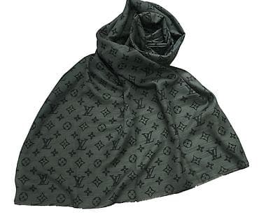 рубашка белый: Продаю новую кофту на пуговицах, размер Стандарт — 4