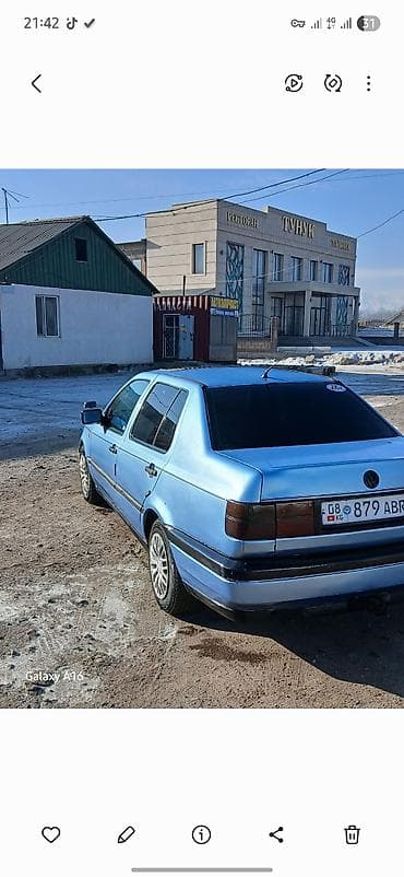 Volkswagen Vento: 1993 г., 1.8 л, Механика, Бензин, Седан