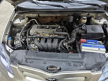 vag sport: Toyota Corolla: 2005 г., 1.6 л, Автомат, Бензин, Хэтчбэк — 4