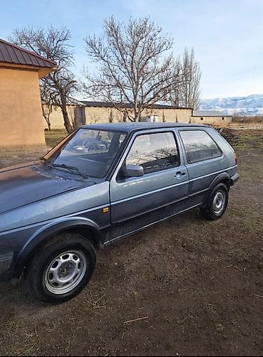 Volkswagen Golf: 1988 г., 1.8 л