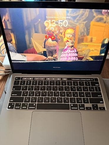 в корпусе 13: Срочно !!!! Торг есть !!!! MacBook Pro 13" (чип Apple M1) в цвете — 2