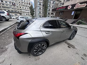 tesla 3: Lexus UX: 2019 г., 2 л, Автомат, Гибрид, Кроссовер — 4