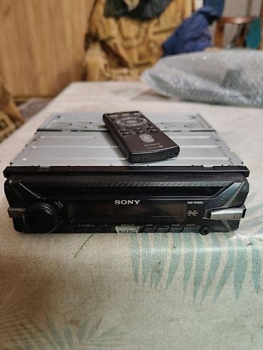 Аксессуары и тюнинг: Продаю автомагнитолу SONY состояние идеальное имеются пульт — 1