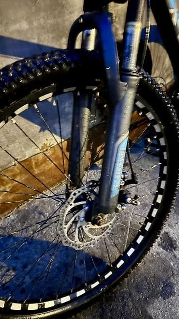 Велосипеддер: Тоо велосипеди, Велосипед алкагы S (145 - 165 см), Алюминий, Колдонулган — 7