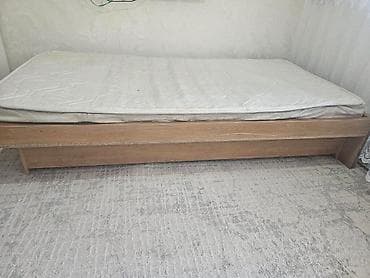 small table: Односпальная кровать-подиум с бортиками + матрас - Размер спального — 3