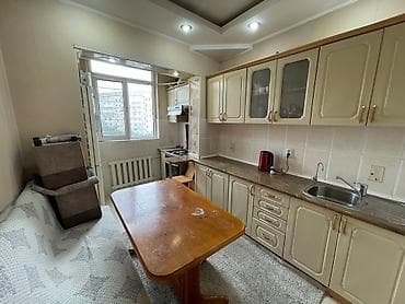 12: 3 комнаты, 63 м², 106 серия, 4 этаж — 4