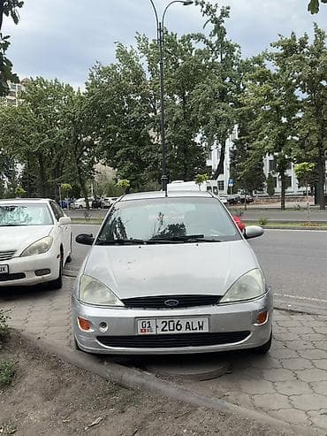 Транспорт: Ford Focus: 2002 г., Бензин, Хэтчбэк — 2