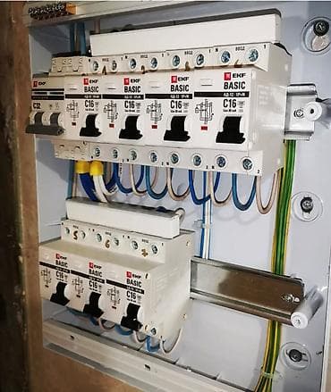 услуги электрика круглосуточное: Электрик | Установка счетчиков, Установка стиральных машин, Демонтаж электроприборов Больше 6 лет опыта — 10