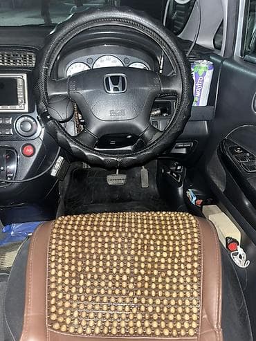 Транспорт: Honda Stream: 2002 г., 2 л, Автомат, Бензин, Универсал — 4