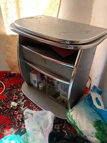 Терезелер жана комплектөөчүлөр: Тумба для телевизора — 1