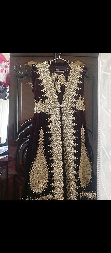 сумки юникло: Другие жилеты L, цвет - Бордовый — 1