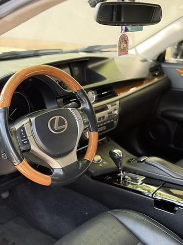 ls 400: Lexus ES: 2014 г., 2.5 л, Вариатор, Гибрид, Седан — 5