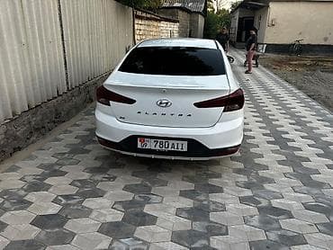некия 2: Hyundai Elantra: 2018 г., 2 л, Автомат, Бензин, Седан — 3