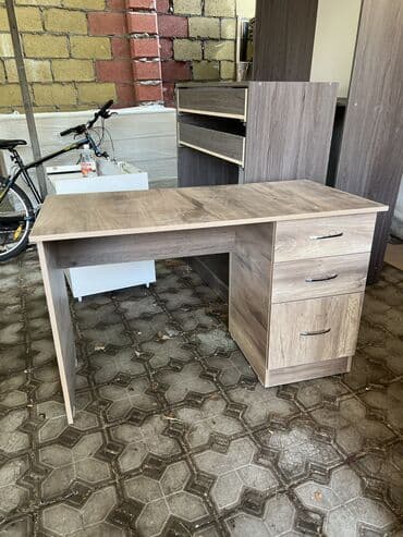 удобный компьютерный стол: Письменный стол, Новый — 1