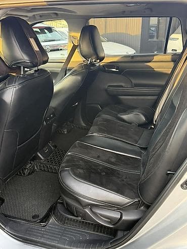 хайлендер от2002 по2007 год: Toyota Highlander: 2021 г., 2.5 л, Автомат, Гибрид, Кроссовер — 10