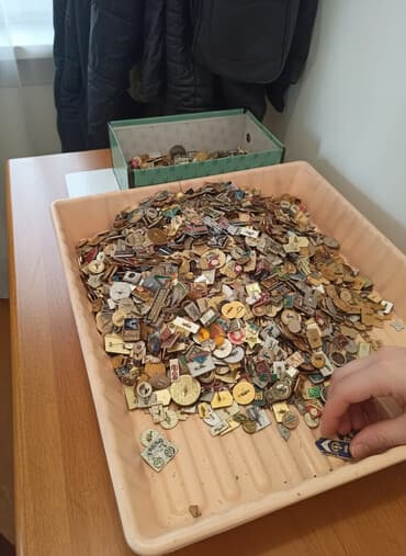 монеты разных стран: Куплю значки и знаки для коллекции. А также куплю монеты. Значки — 7