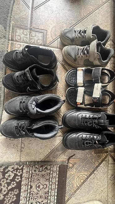 обувь в школу: Девочка 3-4 год, 25р
Мальчик 33-34р — 3