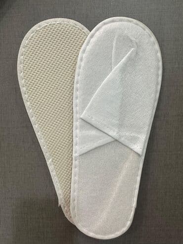 фирменная обувь из италии: Домашние тапочки, 43, Новый, цвет - Белый — 1