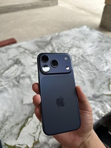 cd changer: IPhone 17 Pro, Б/у, 256 ГБ, Синий, Кабель, 100 % — 3