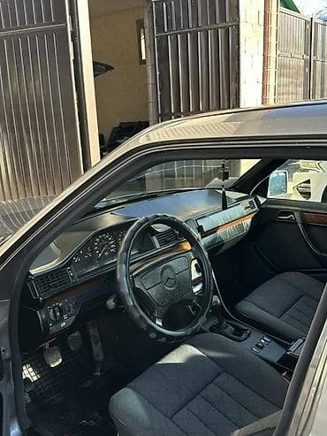 продаю или минаю: Mercedes-Benz W124: 1994 г., 2.2 л, Бензин, Седан — 10