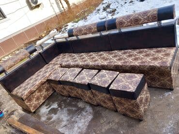 типовые размеры кухонной мебели: Уголок кухонный 2.50х1.50. Стол 190х90 5 пуфик — 10