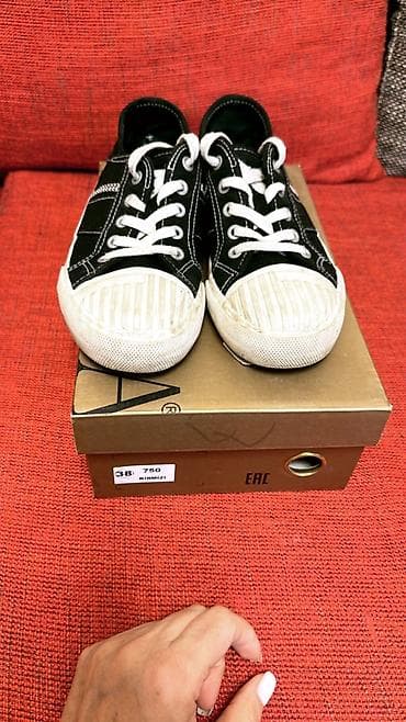 Женская обувь: Кеды «L I N I N G” 37 размер в отличном состоянии 800 сом — 2